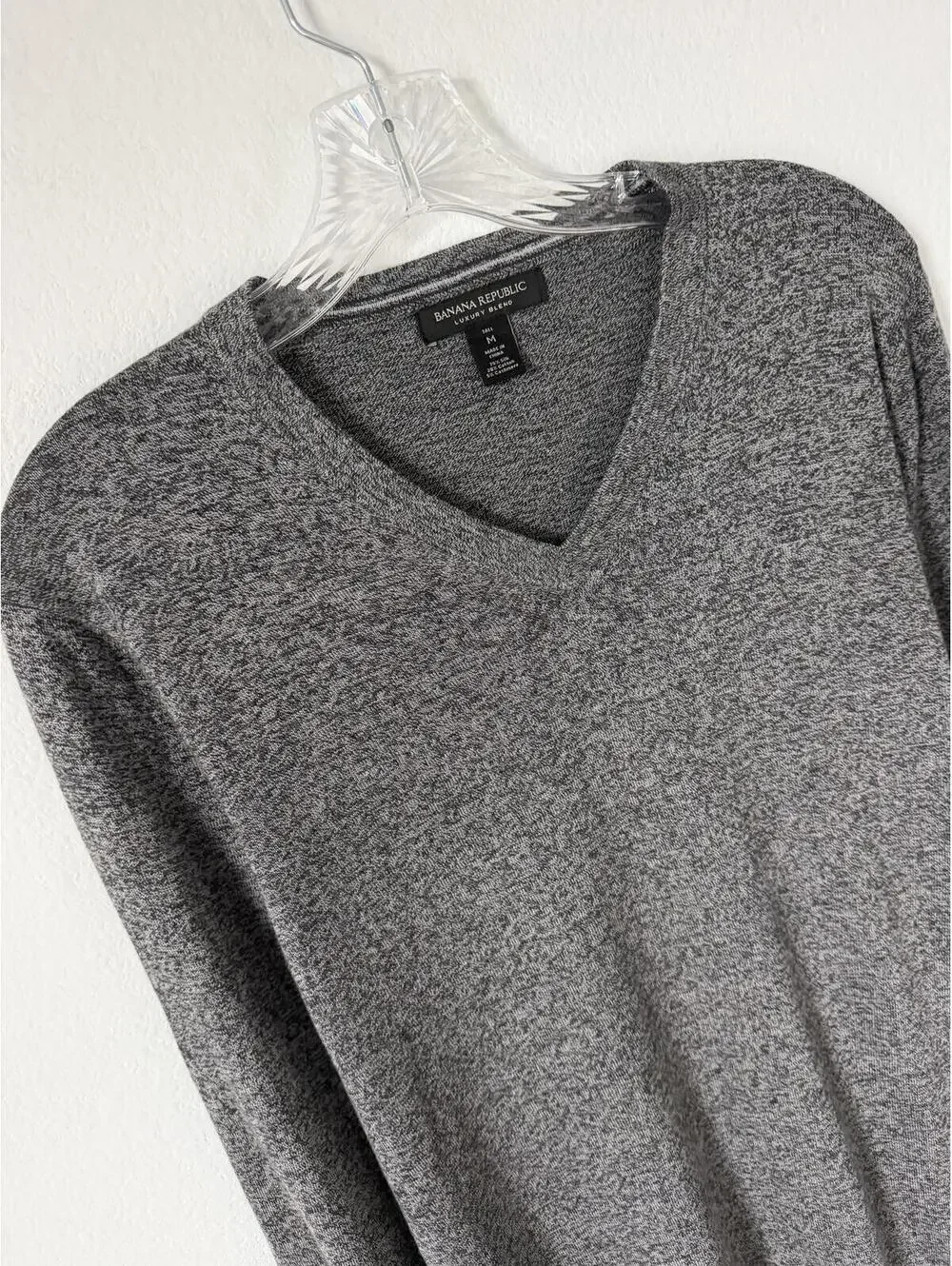 Banana Republic Mélange Gray Silk Blend Long Sleeve V-Neck Sweater Size M Tall
